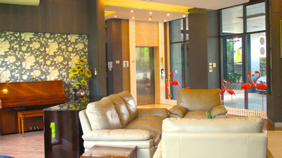 Public Area 4, Nest n Rest Hotel, Bung Kum
