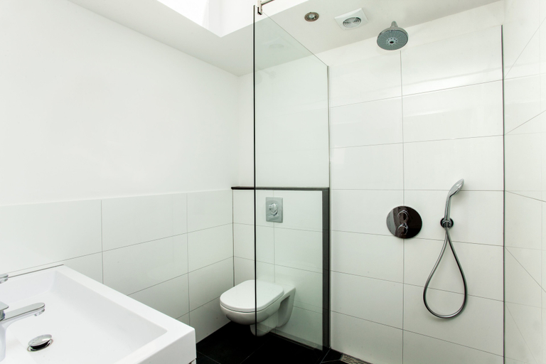 Bathroom 3, Stayci Serviced Apartments Royal Palace, The Hague