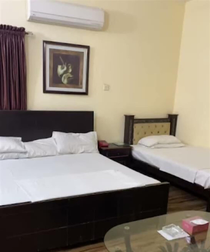 Bedroom 5, Omega Inn Hotel, Lahore