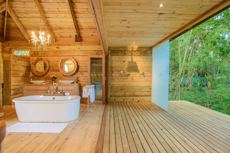 Bathroom 4, Summerfields Rose Retreat & Spa, Ehlanzeni