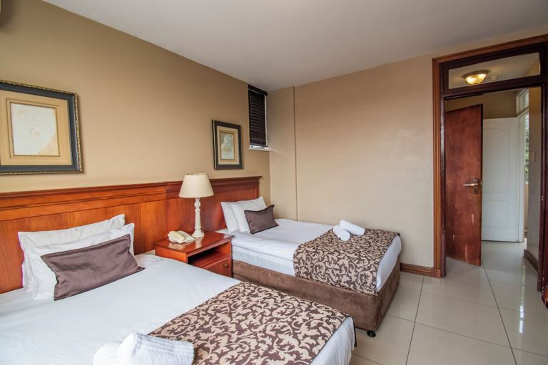 Bedroom 2, Emakhosini Hotel on East, eThekwini