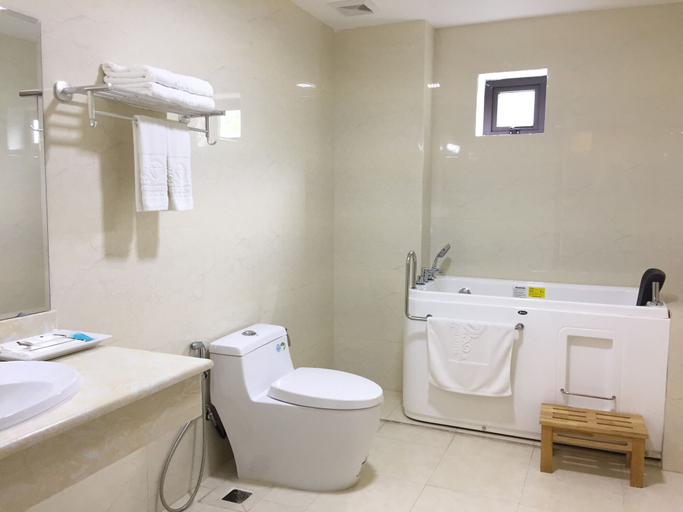 Bathroom 4, Halong Diamond Hotel, Hạ Long