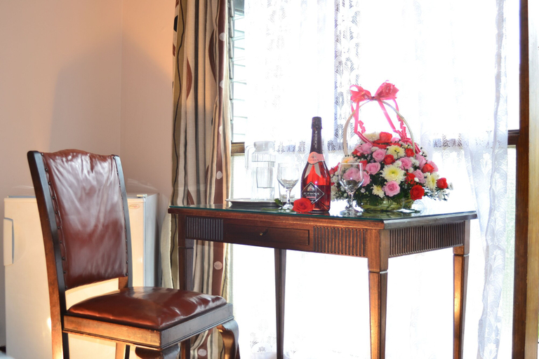 Others 5, The Harare Club, Harare