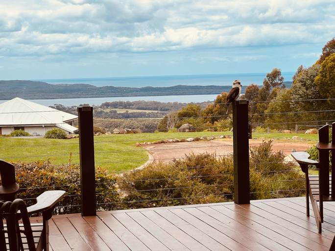 Exterior & Views 18
