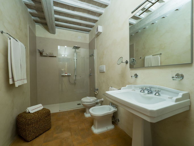 Bathroom 4, Argiano Dimore, Siena
