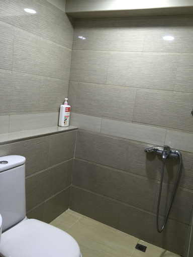 Bathroom 13