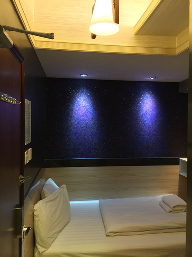Bedroom 19