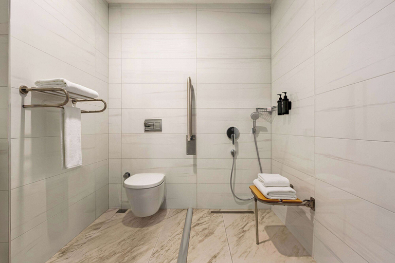 Bathroom 5, Ramada by Wyndham Istanbul Umraniye, Ümraniye