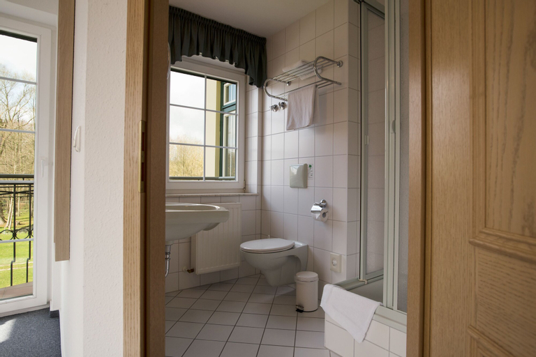 Bathroom 3