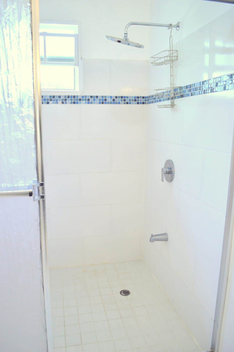 Bathroom 5, Lorna Cottage Sandy Point