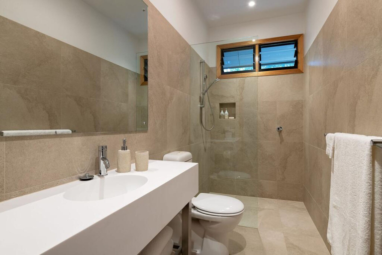 Bathroom 5, Cladich Pavilions, Adelaide