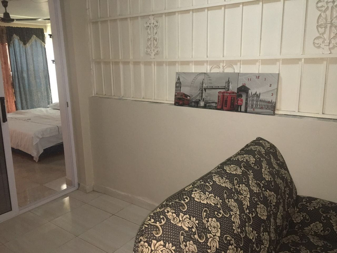 Others 5, Secrets Hotel, Accra
