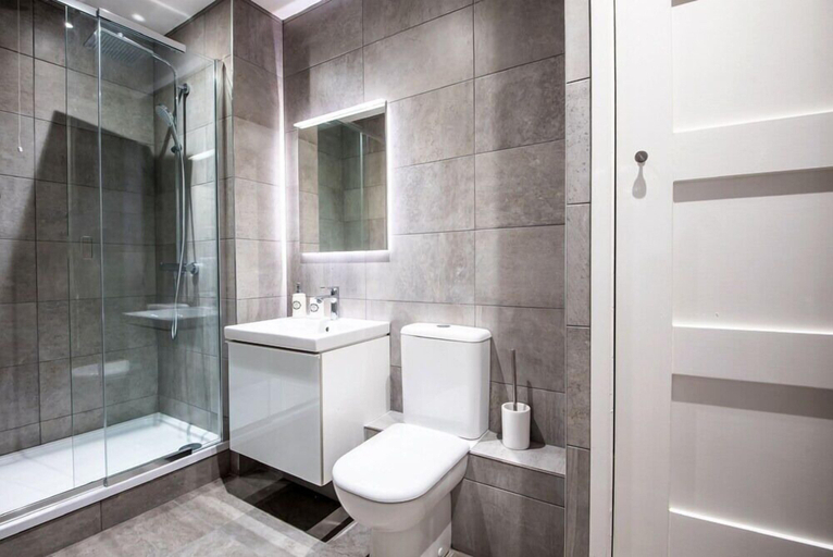 Bathroom, The Wolsey at 52 Old Elvet, Durham