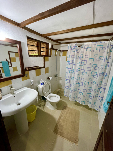 Bathroom 4, Mambo Beach Villas, Kaskazini 'A'