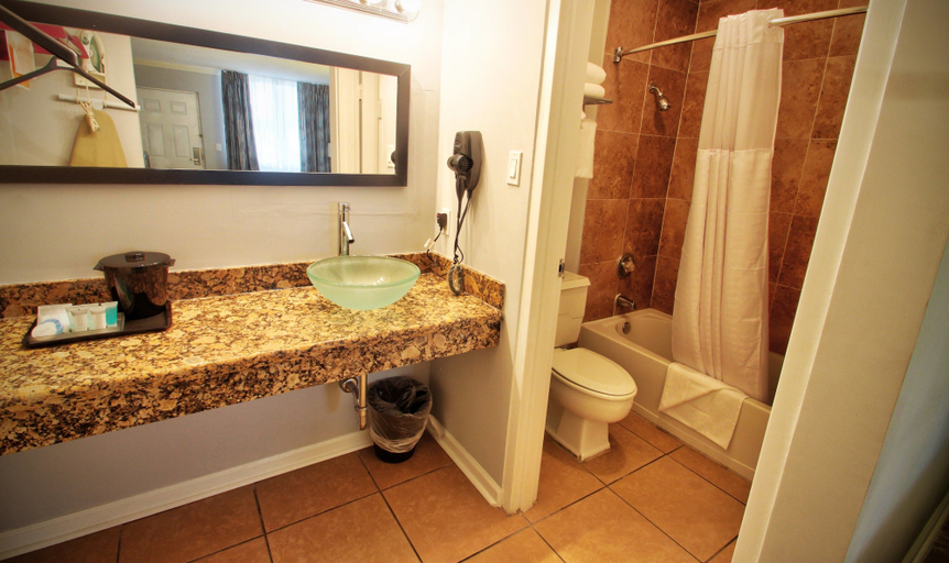 Bathroom 4, Fort Lauderdale Grand Hotel, Broward