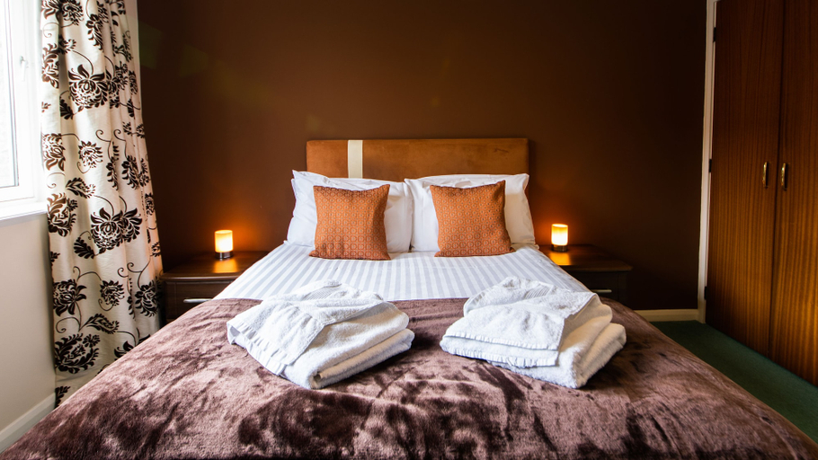 Bedroom 3, The Spires Serviced Apartments Aberdeen, Aberdeen