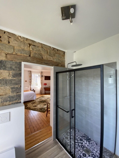 Bathroom 5, Le Meix, Jura