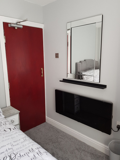 Bedroom 4, Modern 1-bed Apartment in Blackpool, Blackpool