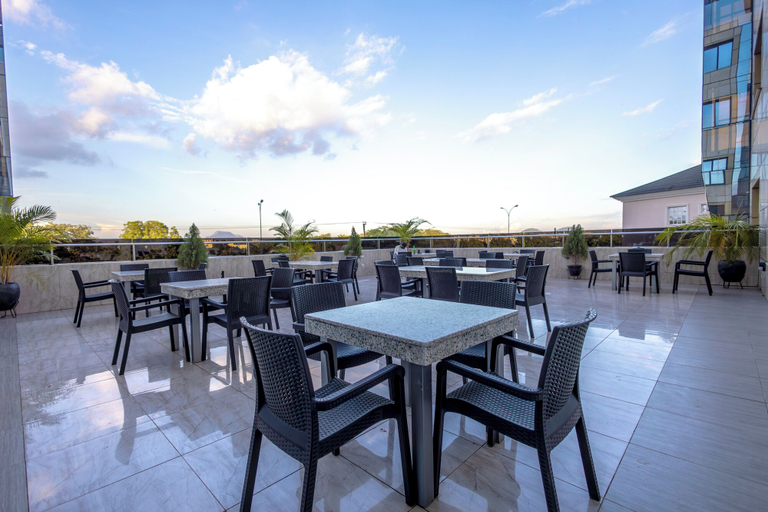 Food & Drinks 5, The Pearl Jabi Lake, AbujaMun