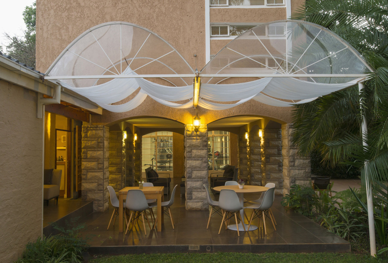 Food & Drinks 5, Sandalwood Lodge, Harare