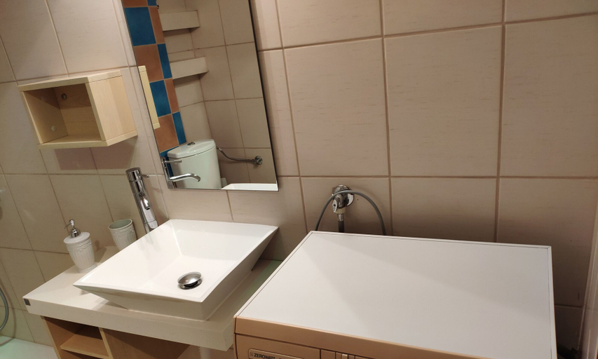 Bathroom 2, Travell Suite 11, Central Macedonia