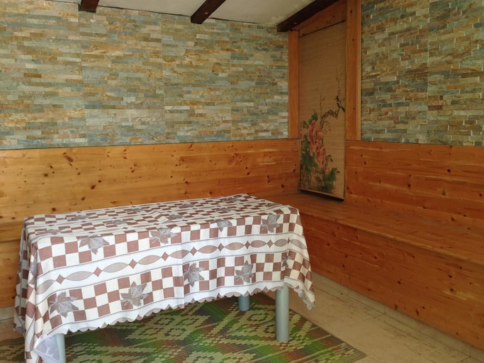 Bedroom, Sutomore View
