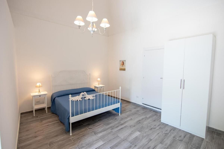 Bedroom 3, Palazzo d'Aquino, Napoli