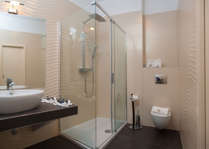 Bathroom 3, Heritage Hotel Antique Split, Split