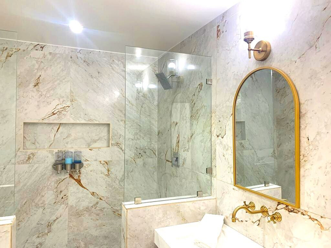 Bathroom 4, Luna Beach, Roatán