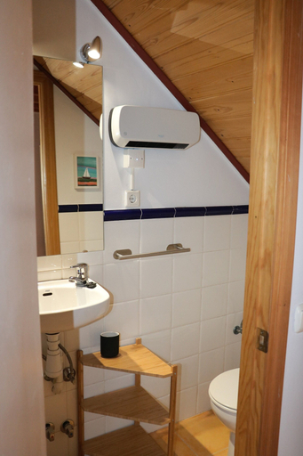 Bathroom 3, El Retiro de Poo, casa a 900m de la playa, Asturias