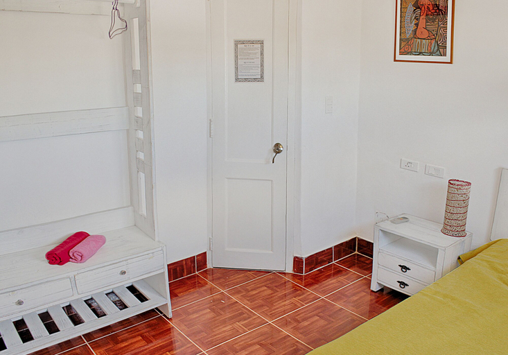 Room 3, Refugio 52, Centro Habana