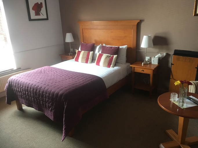 Bedroom 3, Gomersal Park Hotel, Kirklees