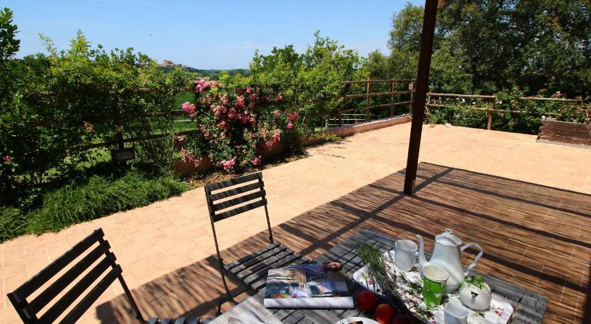 Others 4, Cosy Farmhouse in Montalto di Castro withTerrace, Viterbo