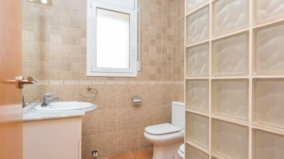 Bathroom, Villa Brisamar, Girona