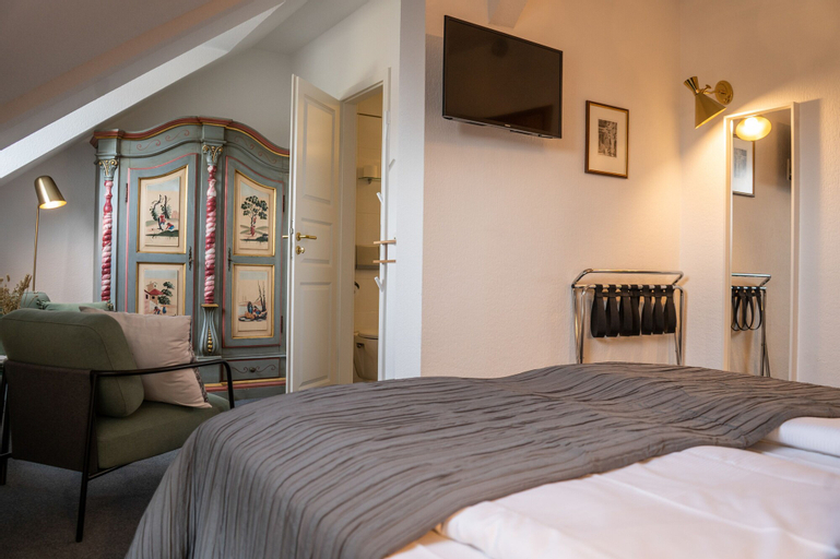 Bedroom 15