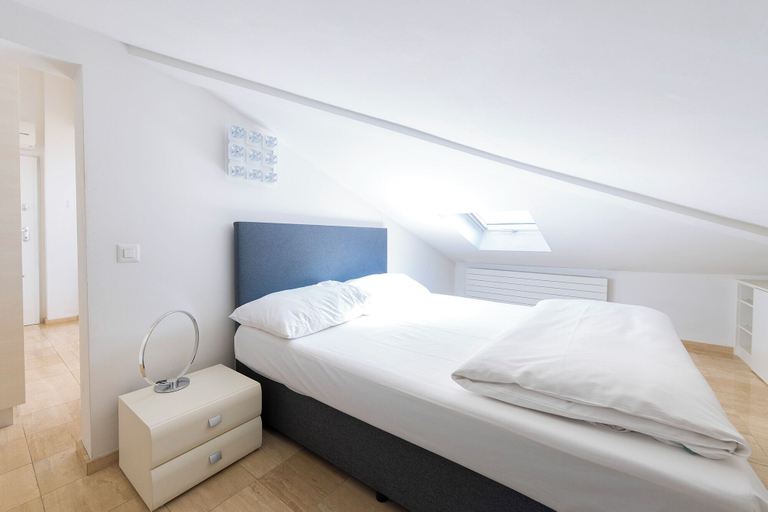Bedroom 3, San Carlo Apartments, Lugano