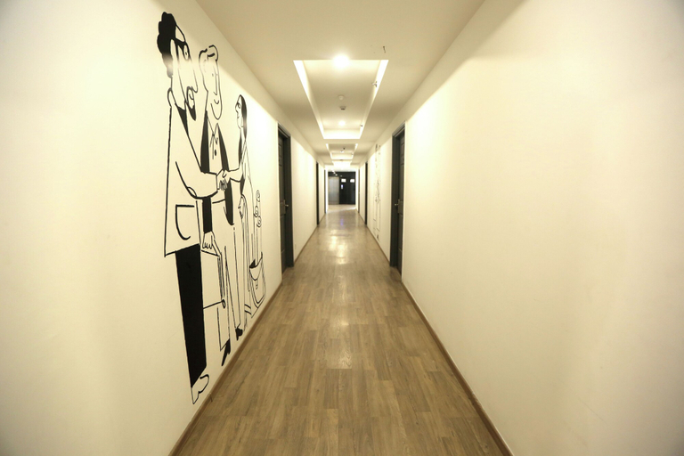Others 3, Hotel Earthview, Gautam Buddha Nagar