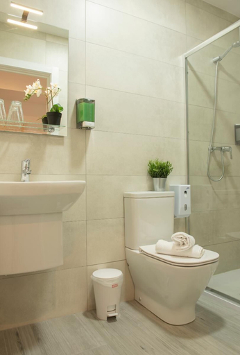 Bathroom 4, Bilbao ROOMS & KITCHEN Zorroza, Vizcaya