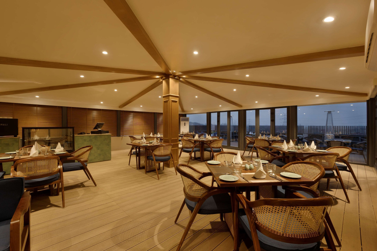 Food & Drinks 4, Sarovar Portico Srinagar, Badgam
