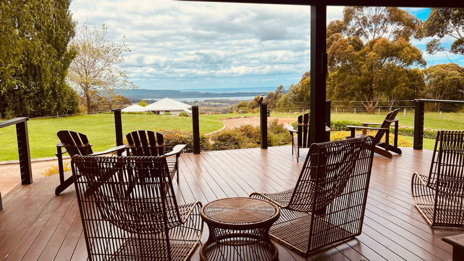 Exterior & Views 19