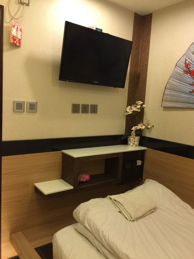 Bedroom 18