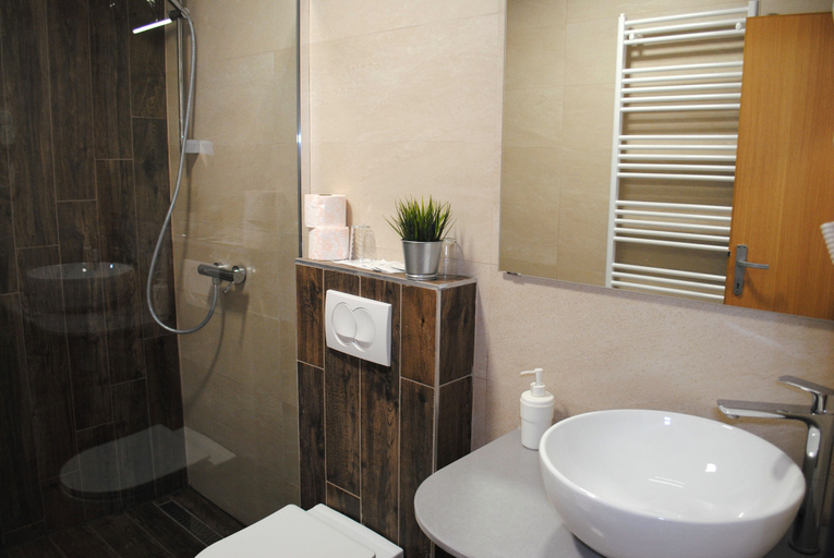 Bathroom 5, Hotel Fala, Zagreb