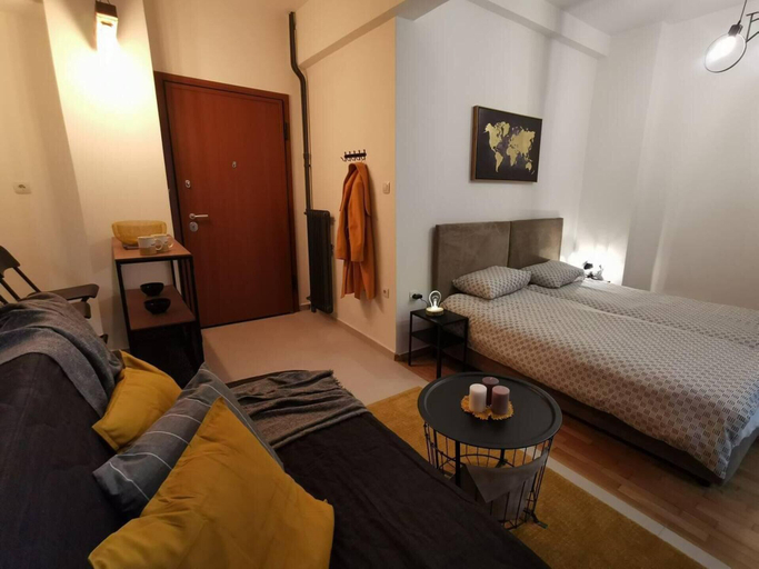 Others 2, Charming 1-bed Apartment Located in Athina, Attica
