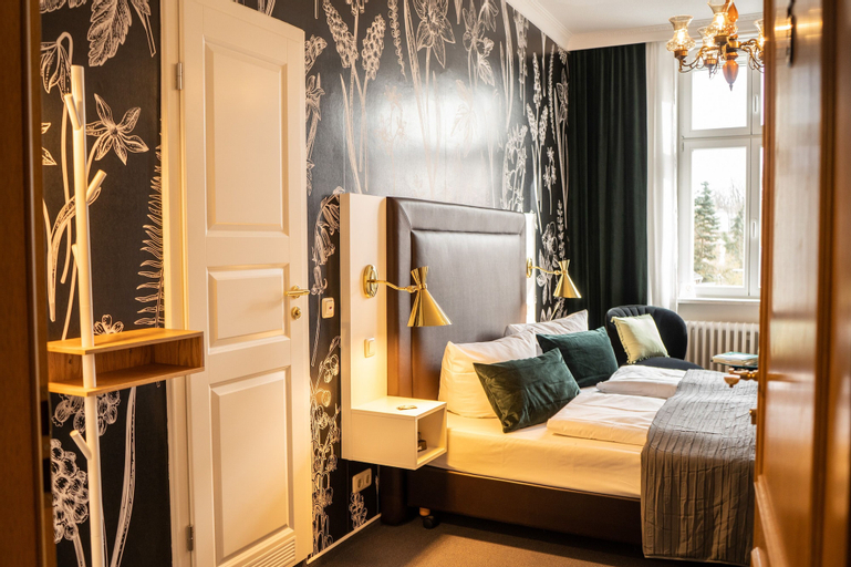 Bedroom 8