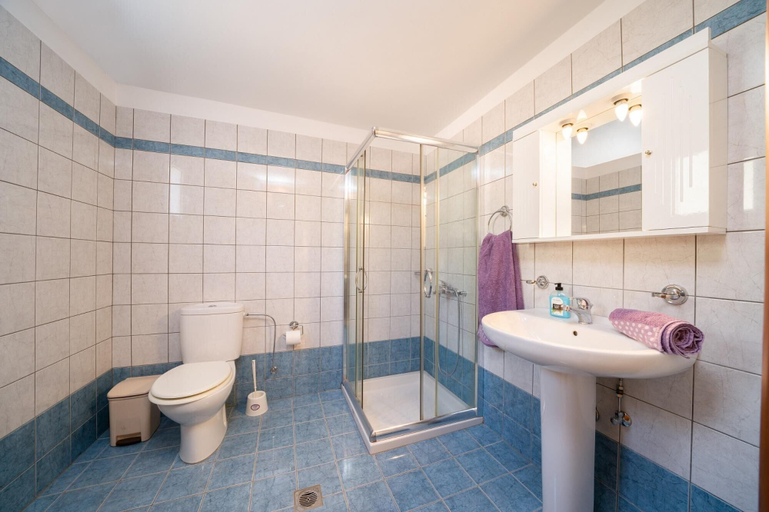 Bathroom 4, Villa Erasmia Large Private Pool Walk to Beach Sea Views A C Wifi - 2646, Ionian Islands