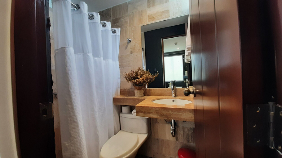 Bathroom 4, Ana Frank Boutique Hotel, Lima