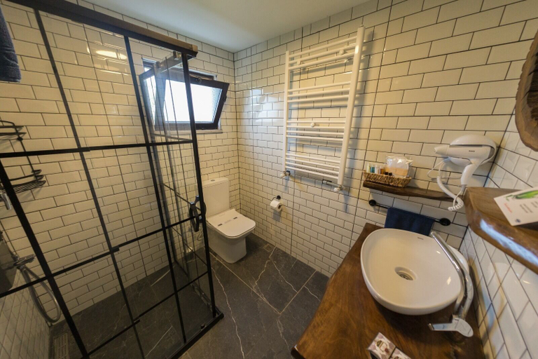 Bathroom 5, Manastırhan Otel Kazdağları, Edremit