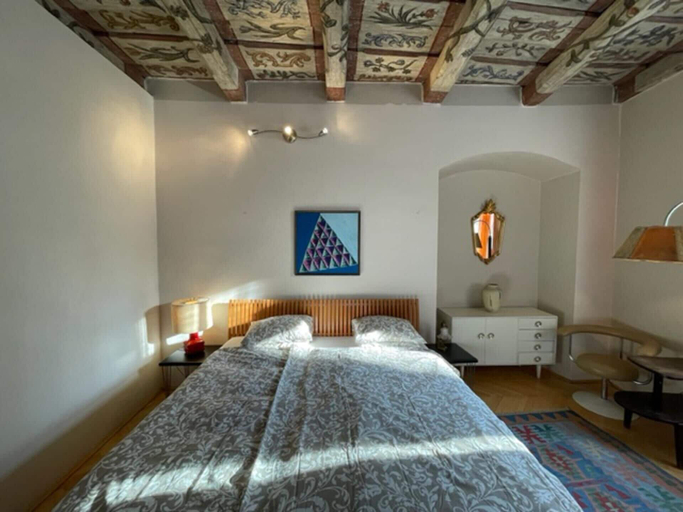 Bedroom 2, 1 Bed Flat - Sleeps 2 - Pets - Wifi, Praha 6