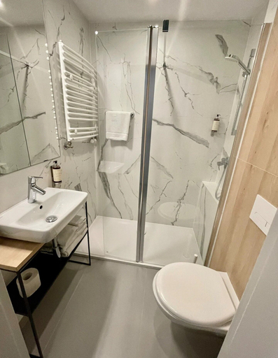 Bathroom 3, Wilanow Residence Apartments, Warsaw