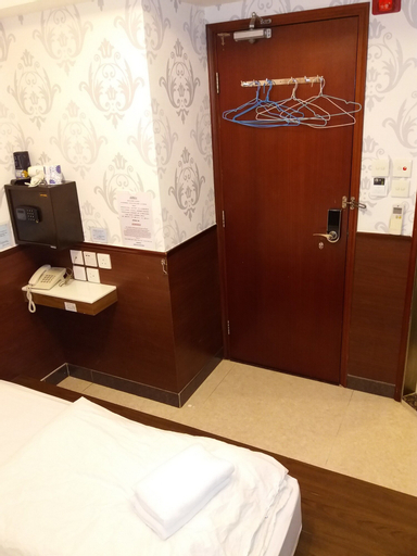 Bedroom 16